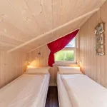 別荘 12 Personen Familienferienhaus Mit Sauna, Whirlpool, Zwei Duschen Und Toiletten, Kaminofen Und Kanu In 1. Reihe Zum Mit Wundervollem Seeblick In *