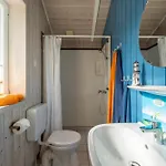 別荘 12 Personen Familienferienhaus Mit Sauna, Whirlpool, Zwei Duschen Und Toiletten, Kaminofen Und Kanu In 1. Reihe Zum Mit Wundervollem Seeblick In