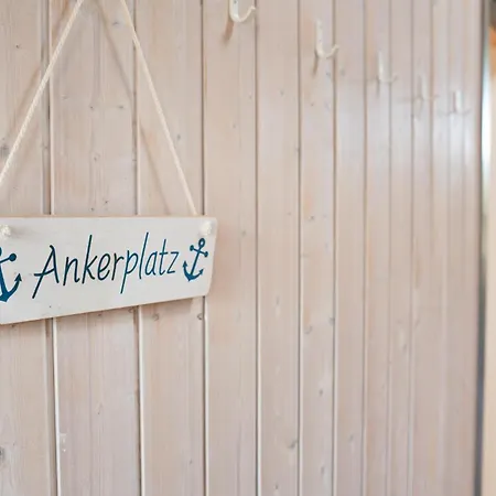 Prázdninový dům 12 Personen Familienferienhaus Mit Sauna, Whirlpool, Zwei Duschen Und Toiletten, Kaminofen Und Kanu In 1. Reihe Zum Mit Wundervollem Seeblick In Otterndorf