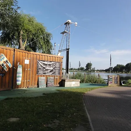12 Personen Familienferienhaus Mit Sauna, Whirlpool, Zwei Duschen Und Toiletten, Kaminofen Und Kanu In 1. Reihe Zum Mit Wundervollem Seeblick In * 오텐도르프