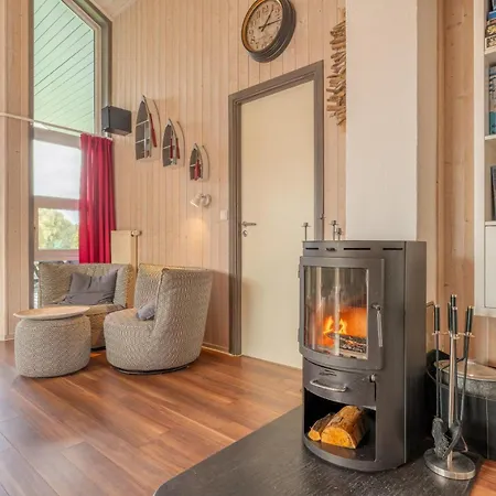 12 Personen Familienferienhaus Mit Sauna, Whirlpool, Zwei Duschen Und Toiletten, Kaminofen Und Kanu In 1. Reihe Zum Mit Wundervollem Seeblick In * Otterndorf