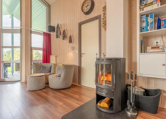 Дом отдыха 12 Personen Familienferienhaus Mit Sauna, Whirlpool, Zwei Duschen Und Toiletten, Kaminofen Und Kanu In 1. Reihe Zum Mit Wundervollem Seeblick In